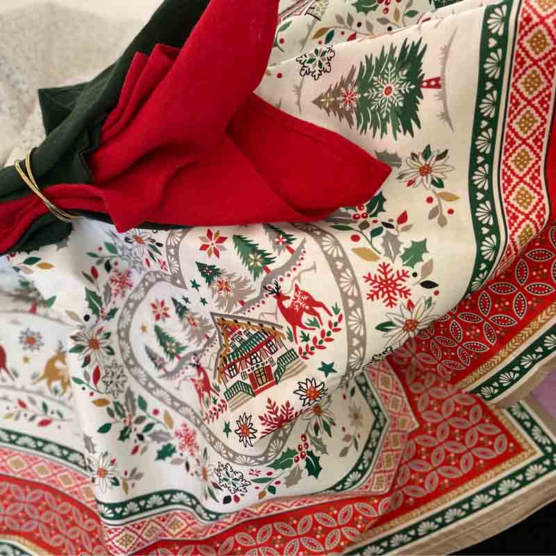 Christmas Stain Resistant Tablecloth with napkins