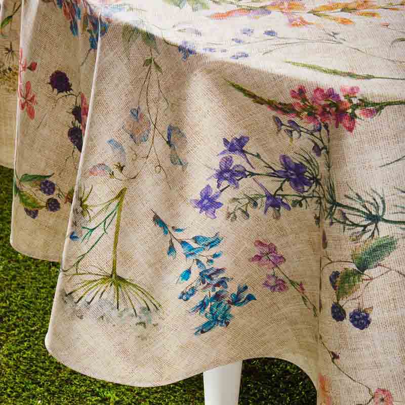 Venus round stain resistant tablecloths