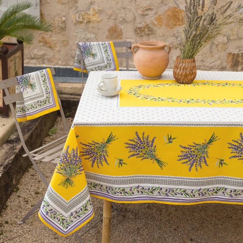 auris Jaune Tablecloth Settings