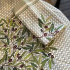 Nyons Vert Round Tablecloth with napkins