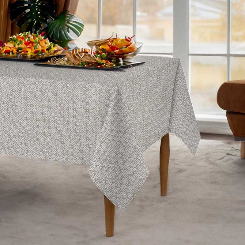 Rodas Gold Rectangle Tablecloth Setting